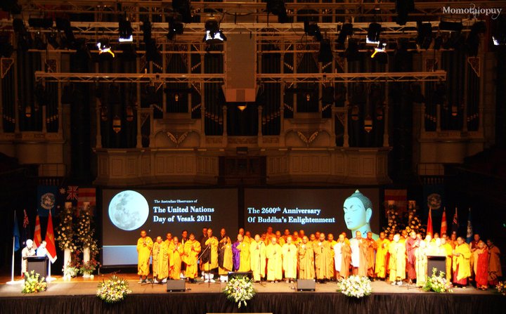 941117_416178178481395_1877713963_n